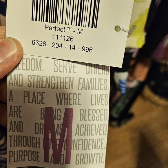 Lularoe Perfect T Size M NWT - Picture 4 of 6